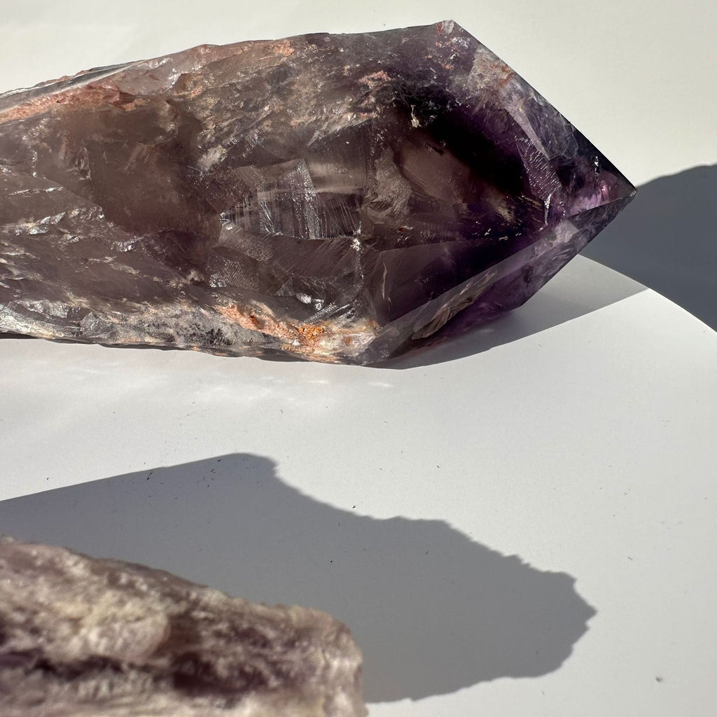 Side view of large Bahia Amethyst Point
