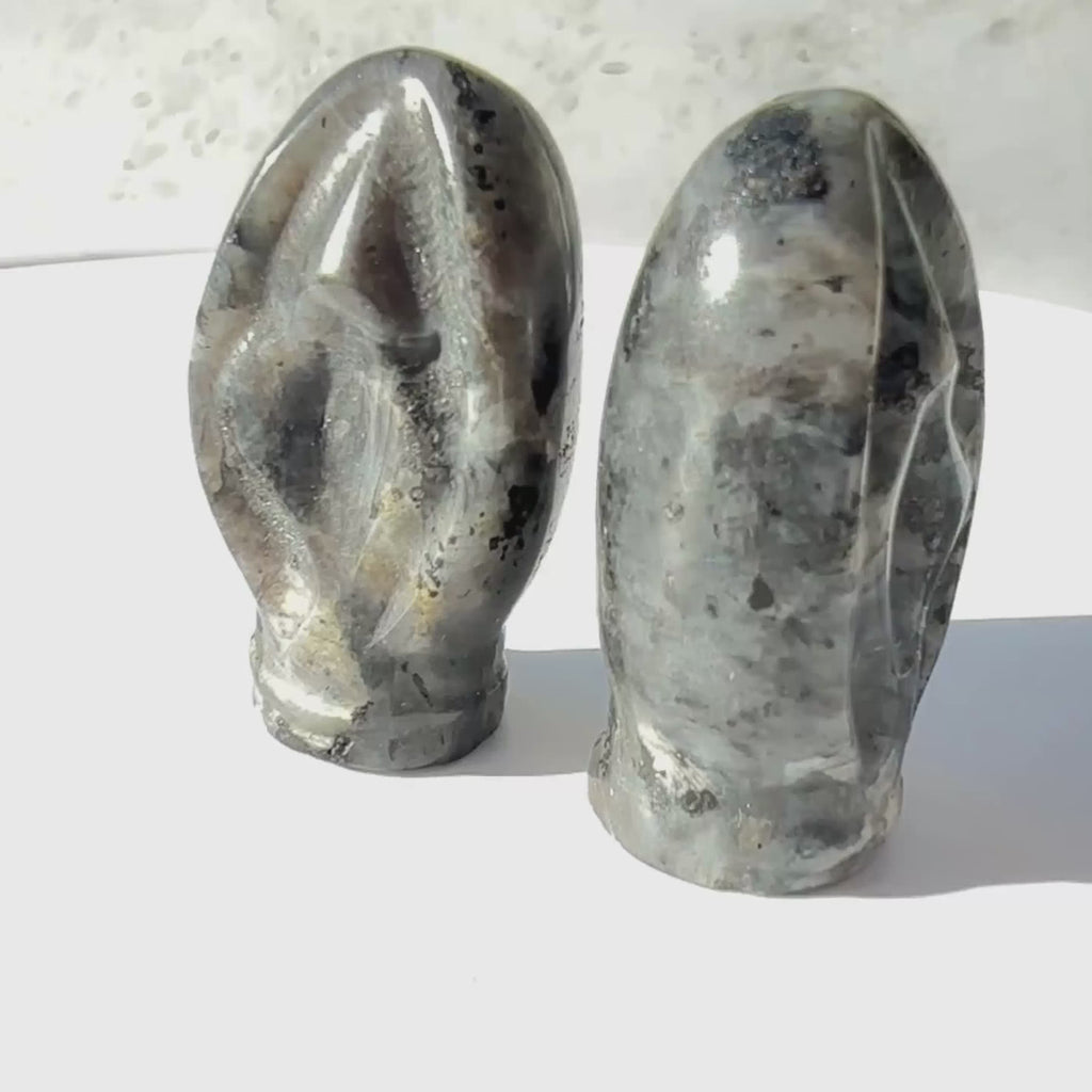 Labradorite Crystal Carving, Crystal vulva