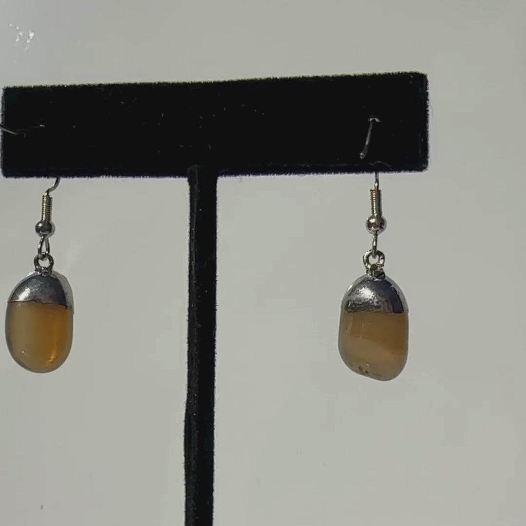 Natural Agate Dangle Earring video of earrings rotating on a stand